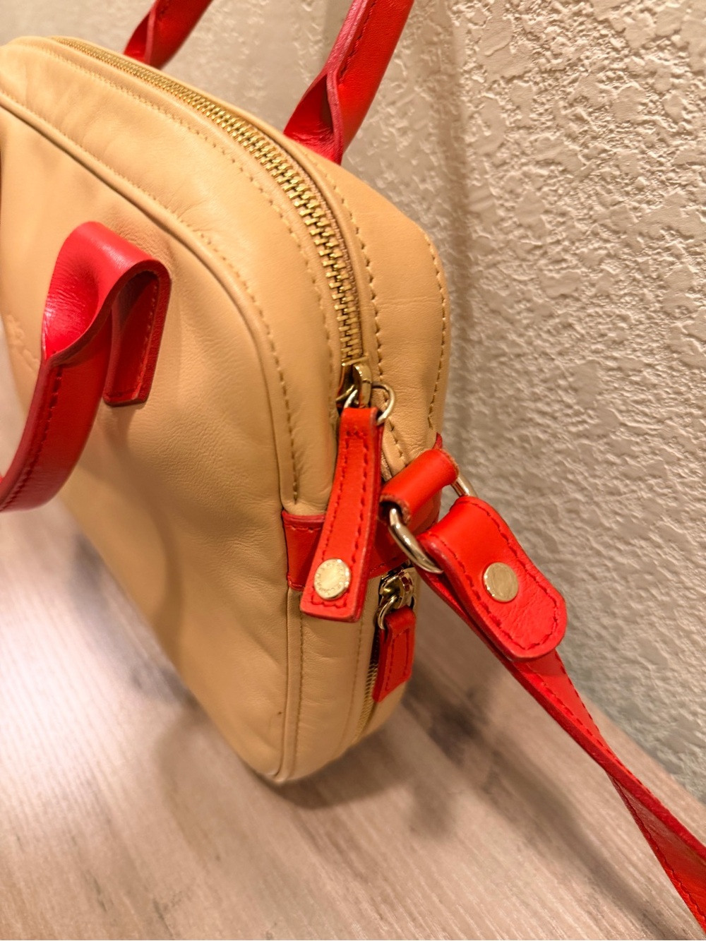 Longchamp Beige and Red Leather Satchel Handbag - Picture 4 of 14